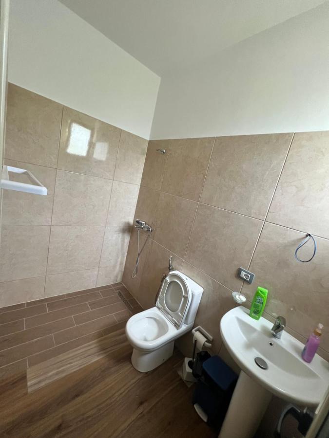 Rooms For Rent Habipi วญอเรอ ภายนอก รูปภาพ